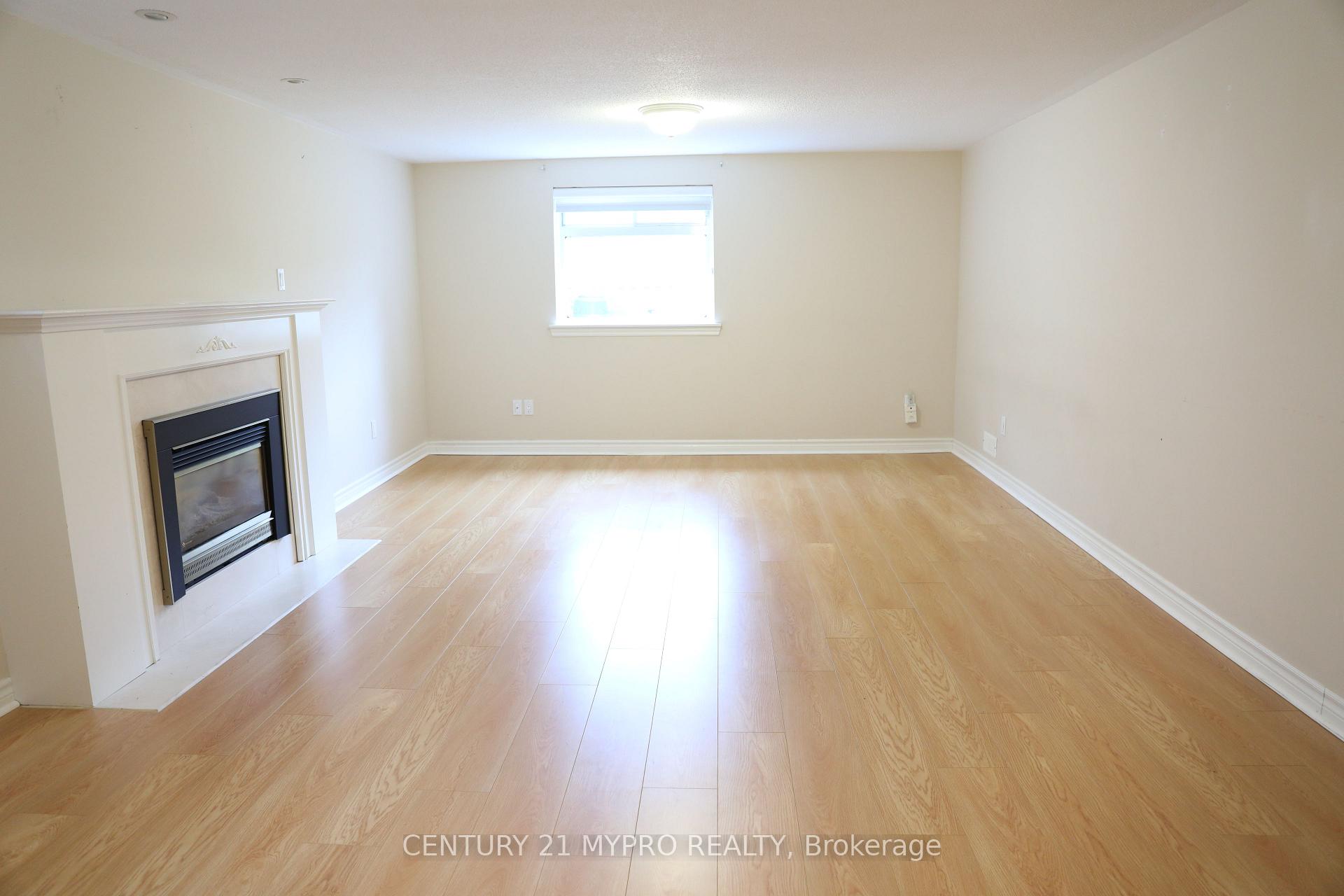 Photo 6 of 9 Tuscay Court, Markham, Unionville — HOMEH
