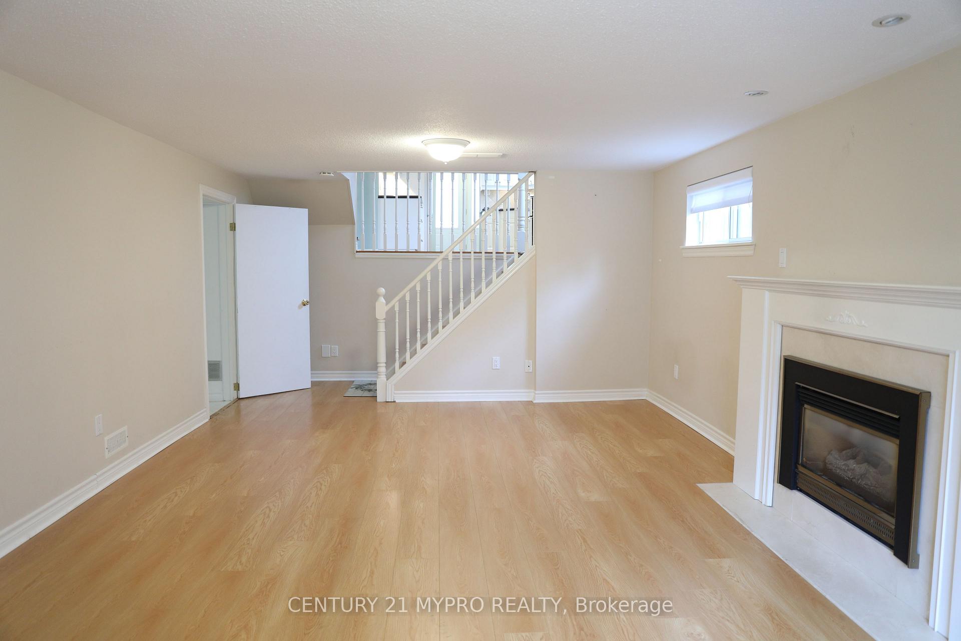 Photo 13 of 9 Tuscay Court, Markham, Unionville — HOMEH