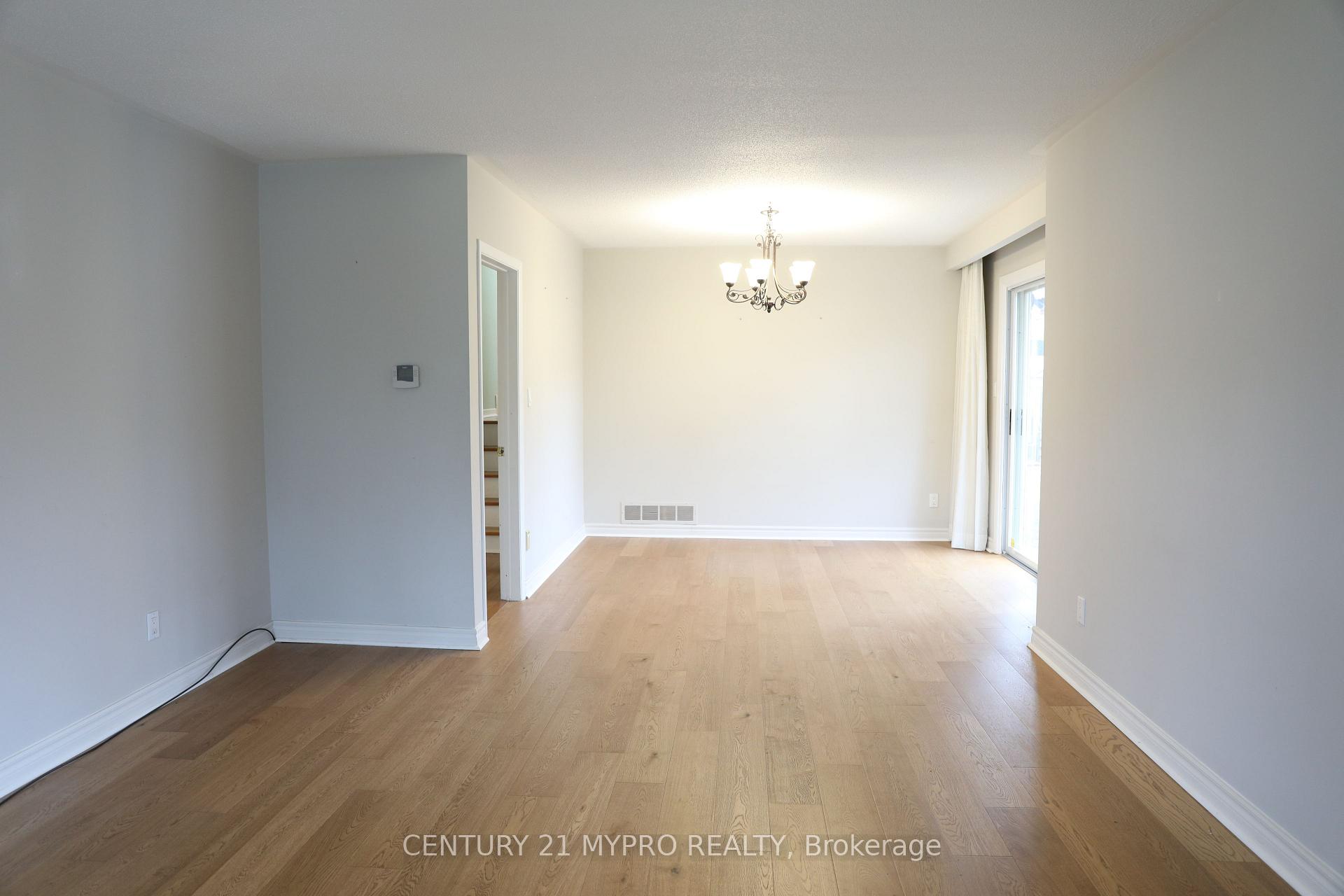 Photo 19 of 9 Tuscay Court, Markham, Unionville — HOMEH