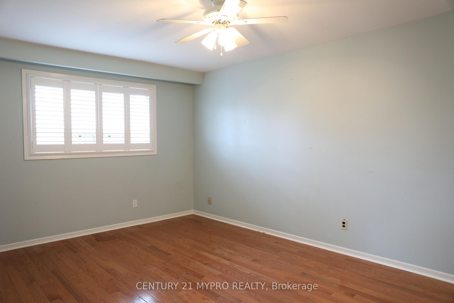 Photo 5 of 9 Tuscay Court, Markham, Unionville — HOMEH