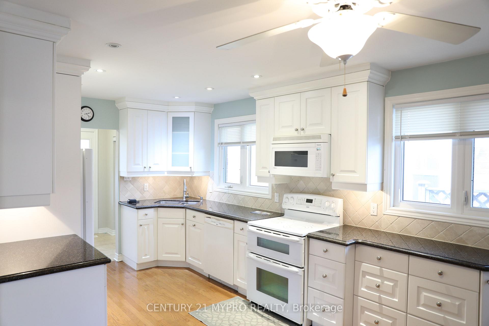 Photo 22 of 9 Tuscay Court, Markham, Unionville — HOMEH