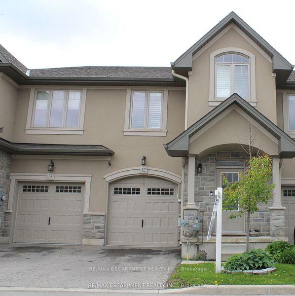 Front of Unit 12, 98 Shoreview Place