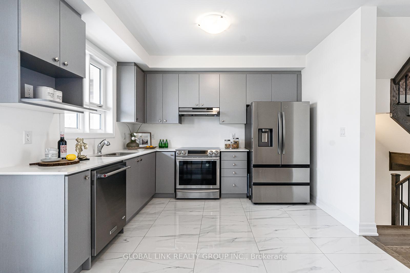 Photo 19 of 5 Imperial College Lane, Markham, Wismer — HOMEH