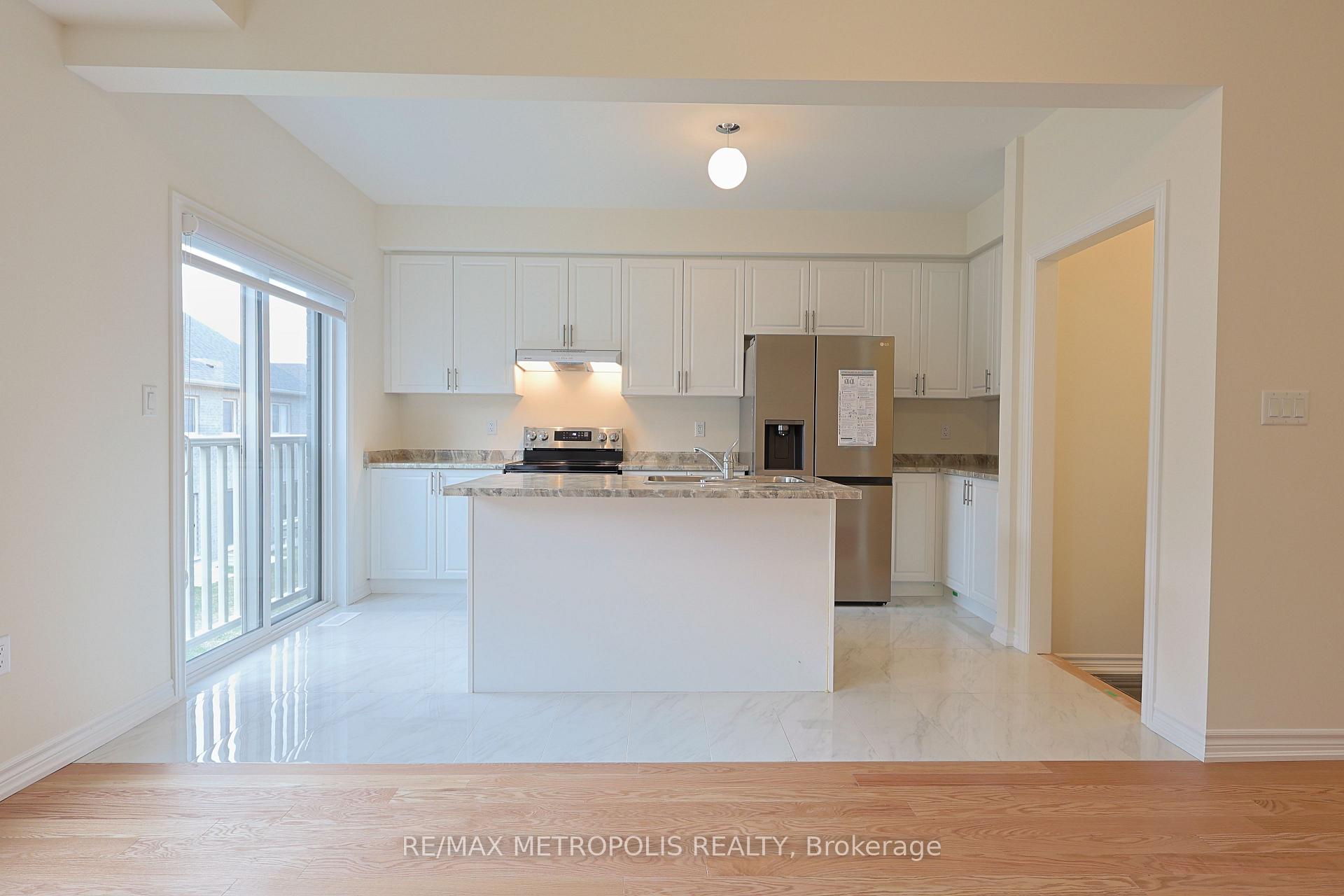 Photo 6 of Unit MAIN, 2555 Hibiscus Drive, Pickering, Rural Pickering — HOMEH