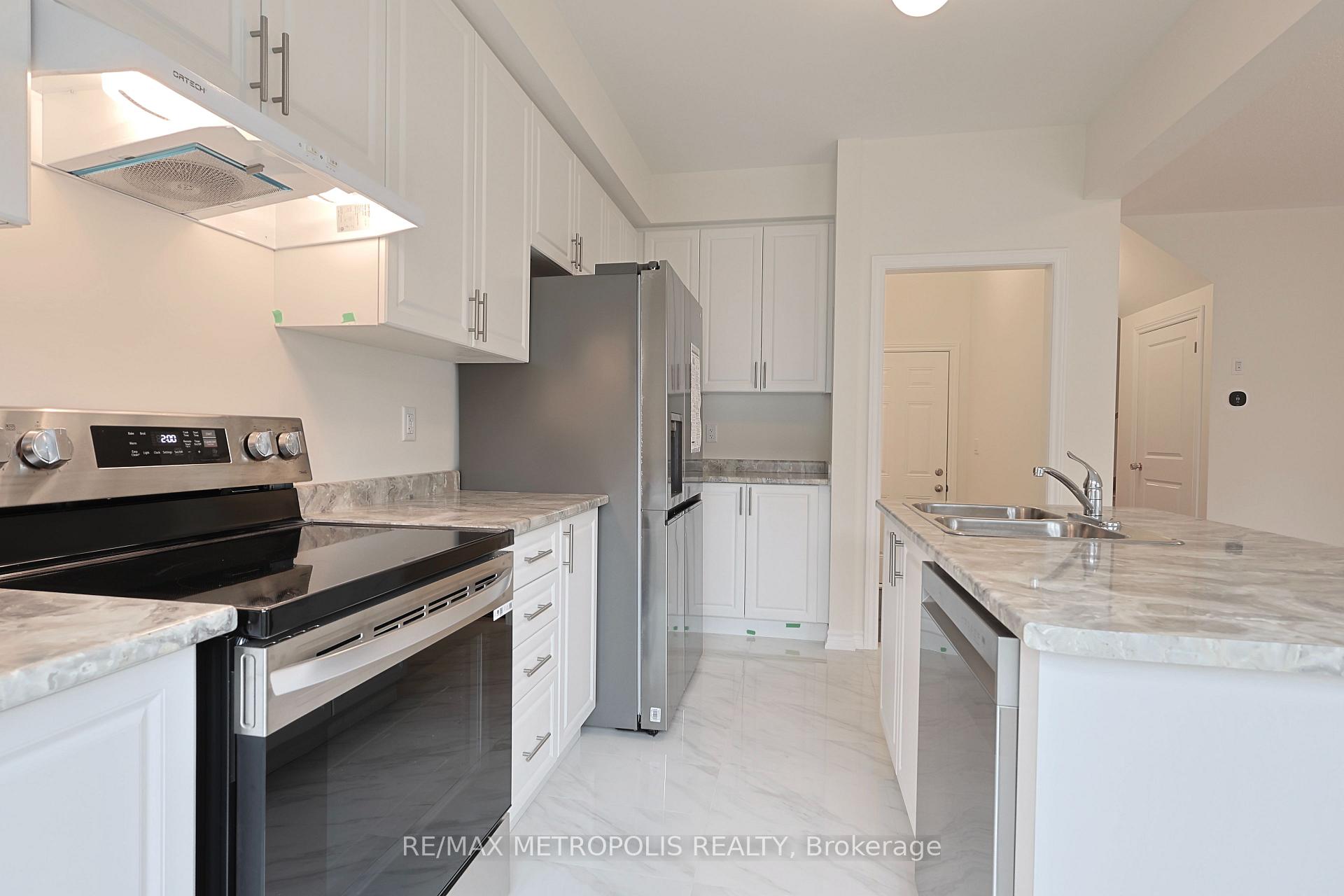 Photo 16 of Unit MAIN, 2555 Hibiscus Drive, Pickering, Rural Pickering — HOMEH