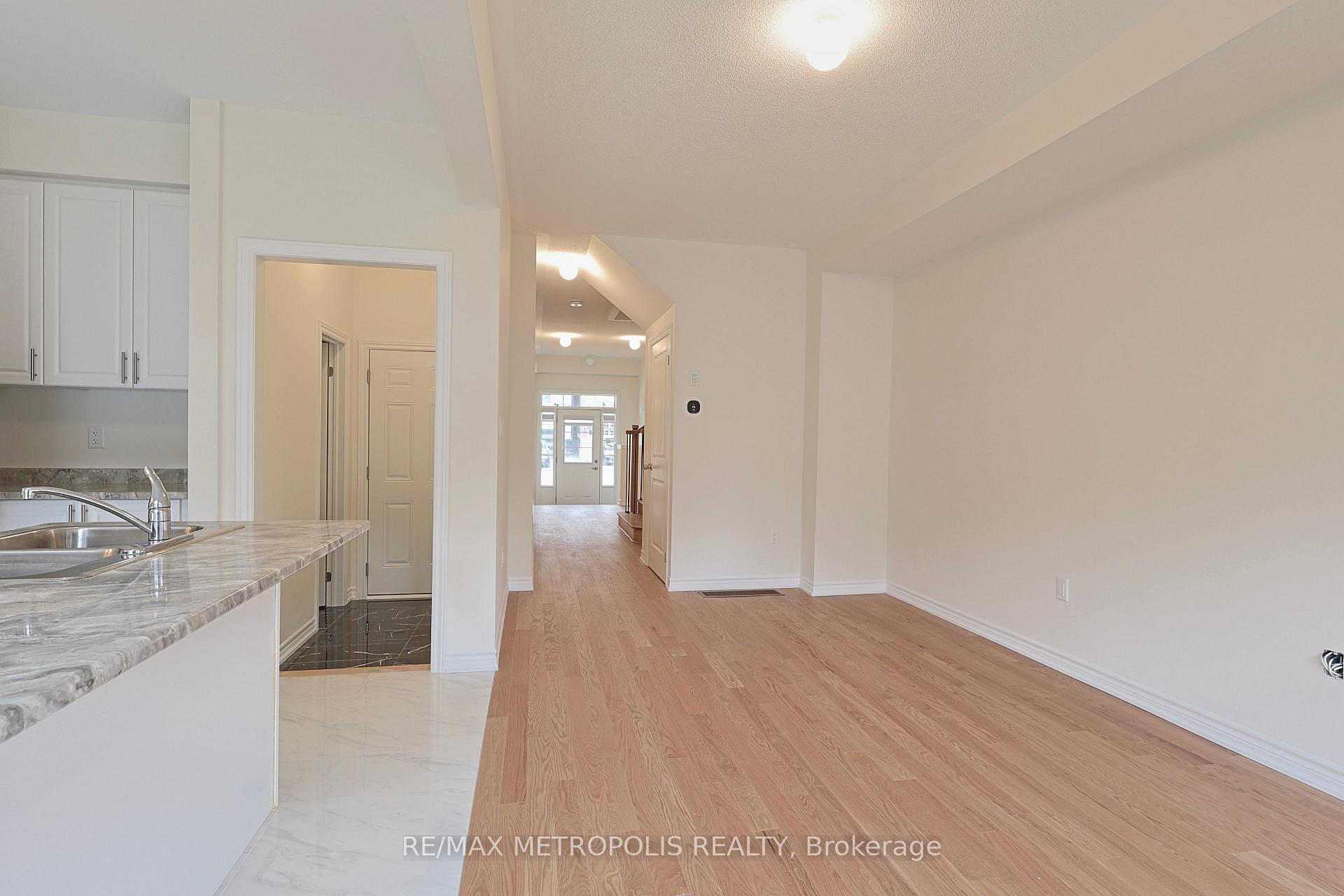 Photo 12 of Unit MAIN, 2555 Hibiscus Drive, Pickering, Rural Pickering — HOMEH
