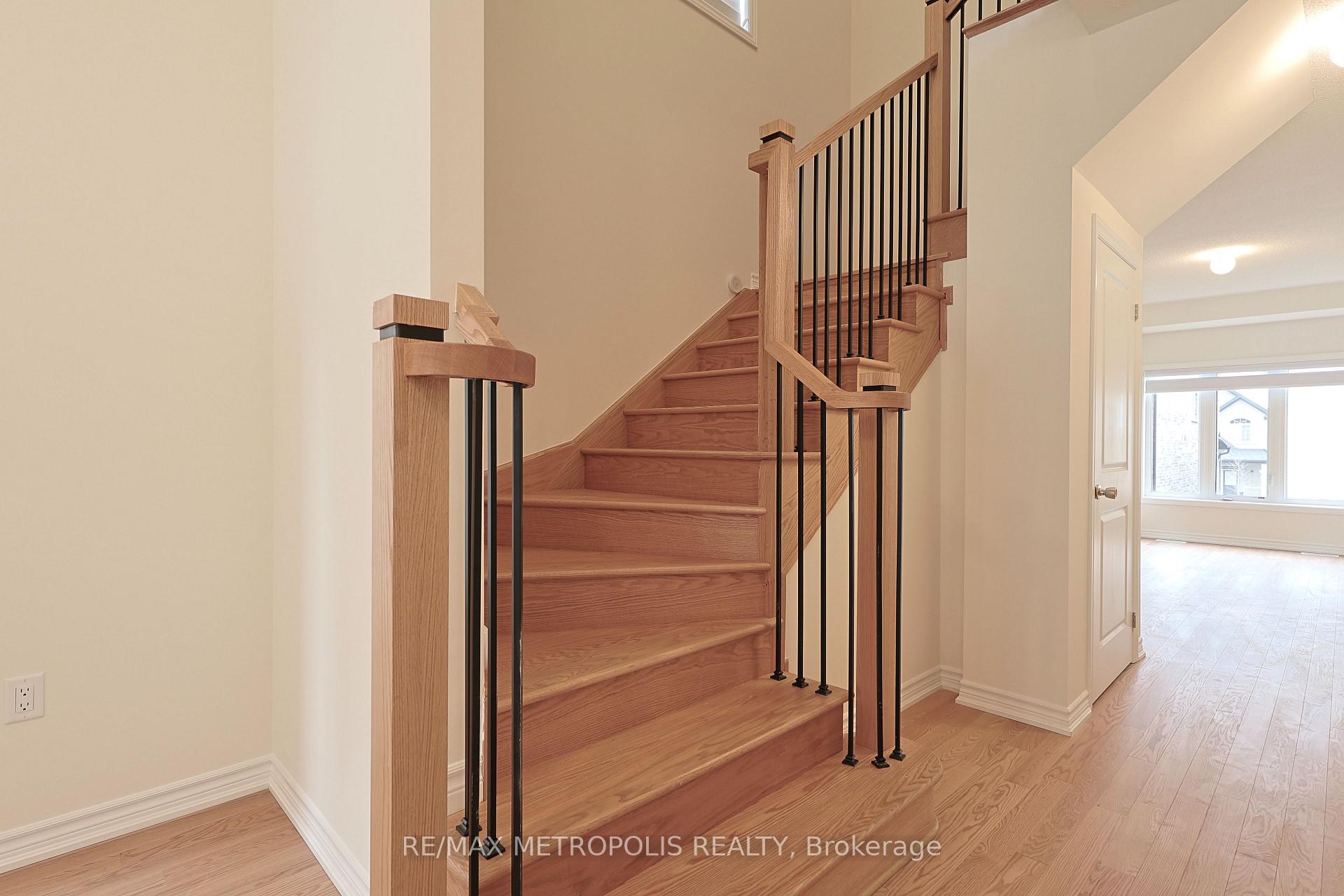 Photo 15 of Unit MAIN, 2555 Hibiscus Drive, Pickering, Rural Pickering — HOMEH