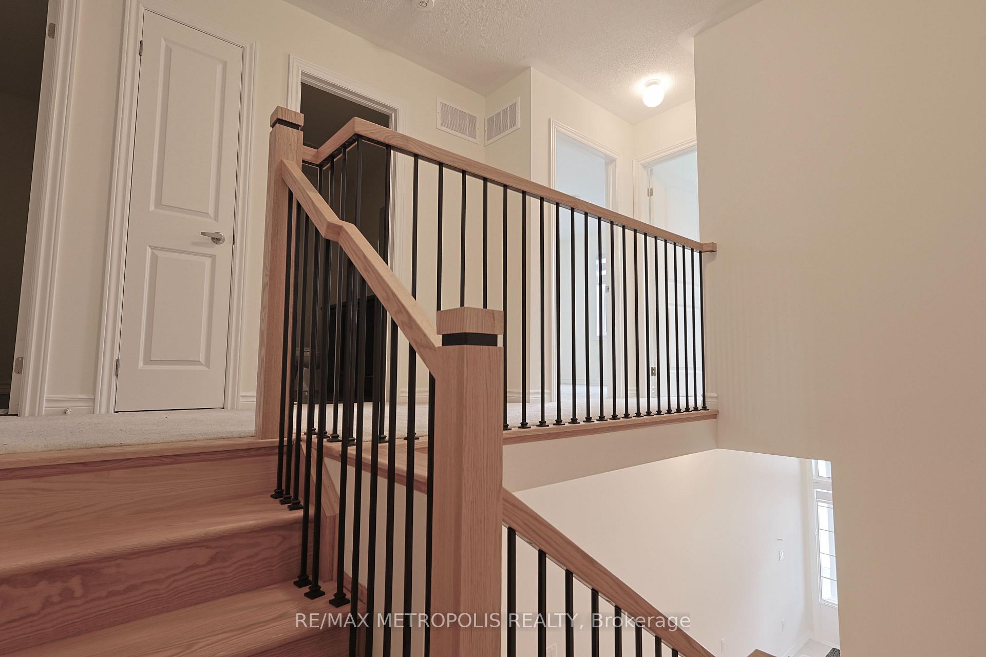 Photo 20 of Unit MAIN, 2555 Hibiscus Drive, Pickering, Rural Pickering — HOMEH