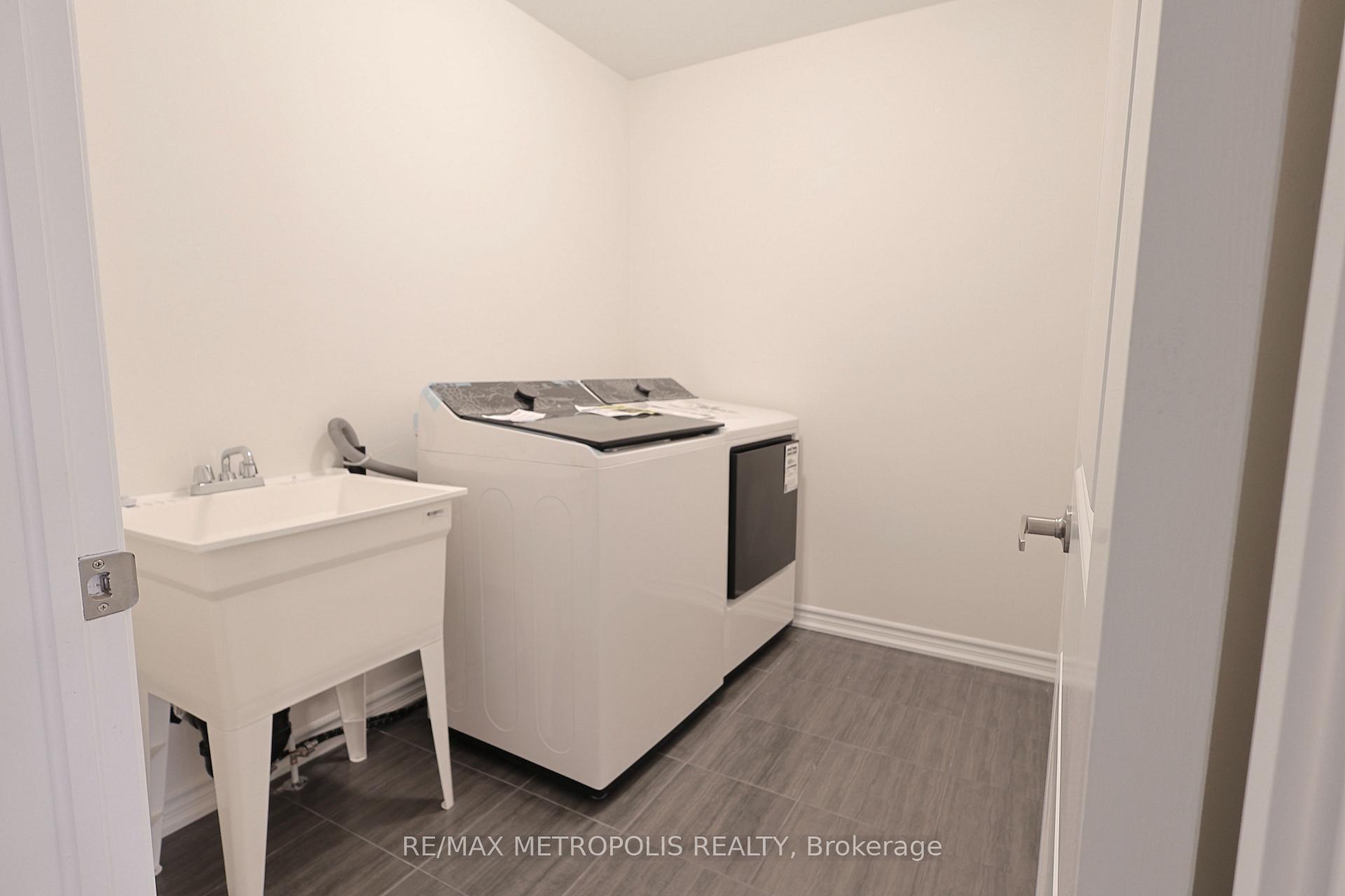 Photo 22 of Unit MAIN, 2555 Hibiscus Drive, Pickering, Rural Pickering — HOMEH