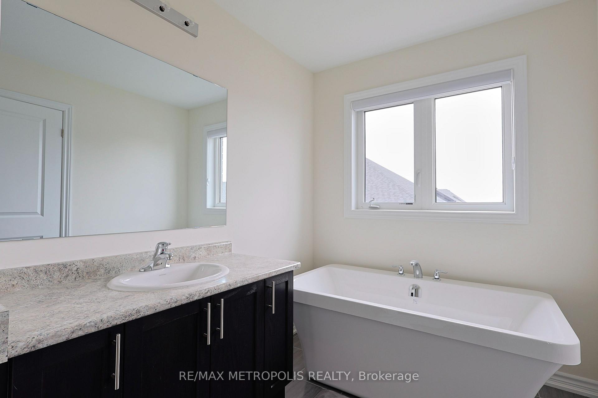 Photo 8 of Unit MAIN, 2555 Hibiscus Drive, Pickering, Rural Pickering — HOMEH