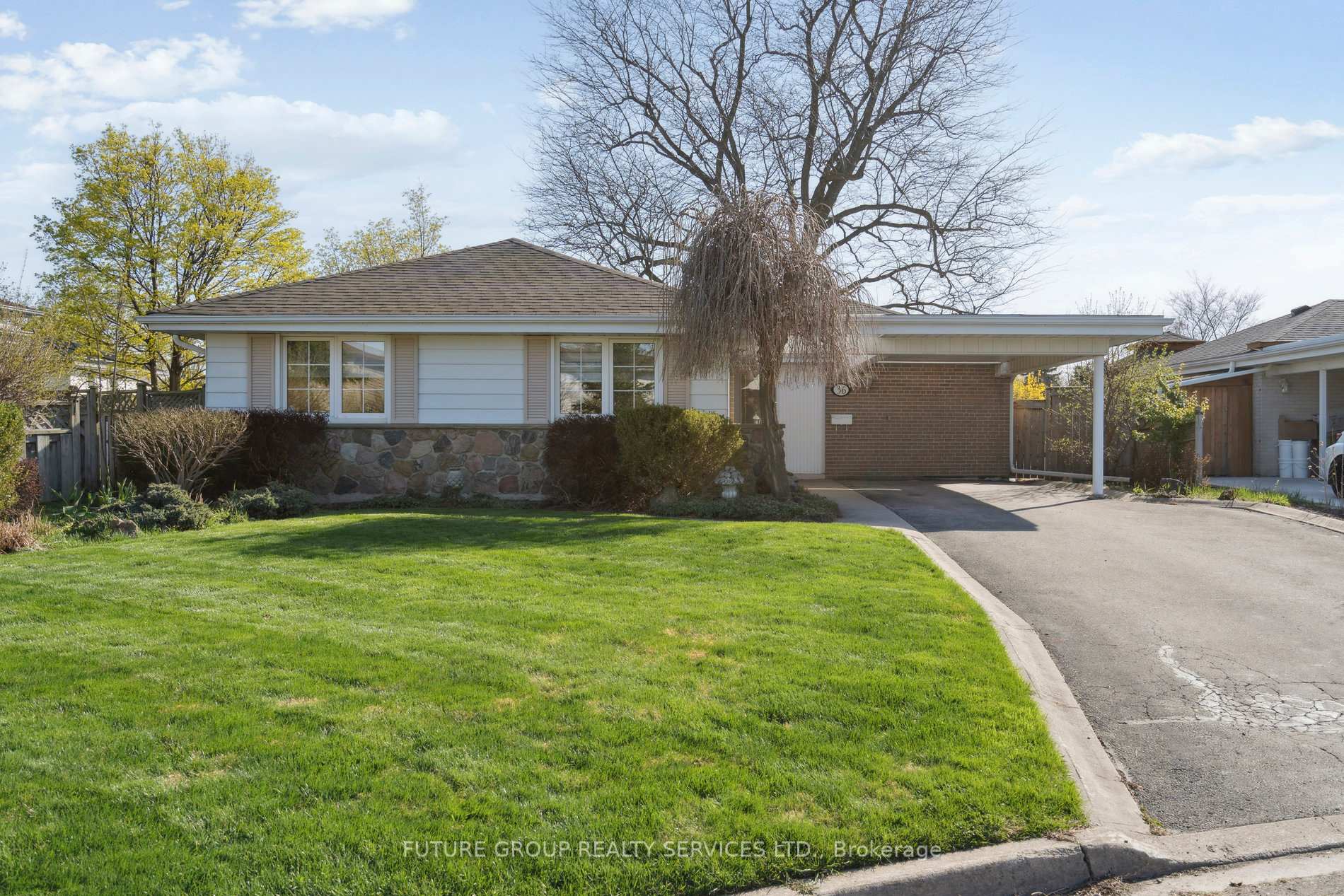 Photo 5 of 36 Staveley Crescent, Brampton, Brampton East — HOMEH