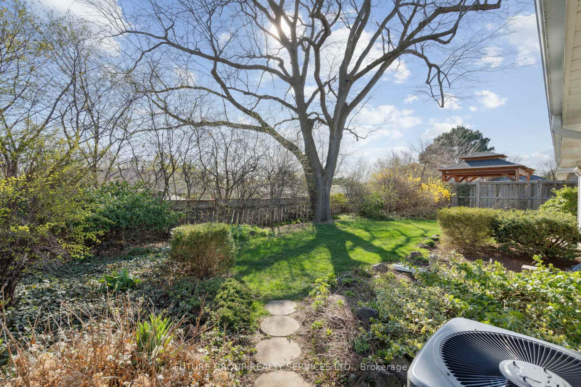 Photo 28 of 36 Staveley Crescent, Brampton, Brampton East — HOMEH
