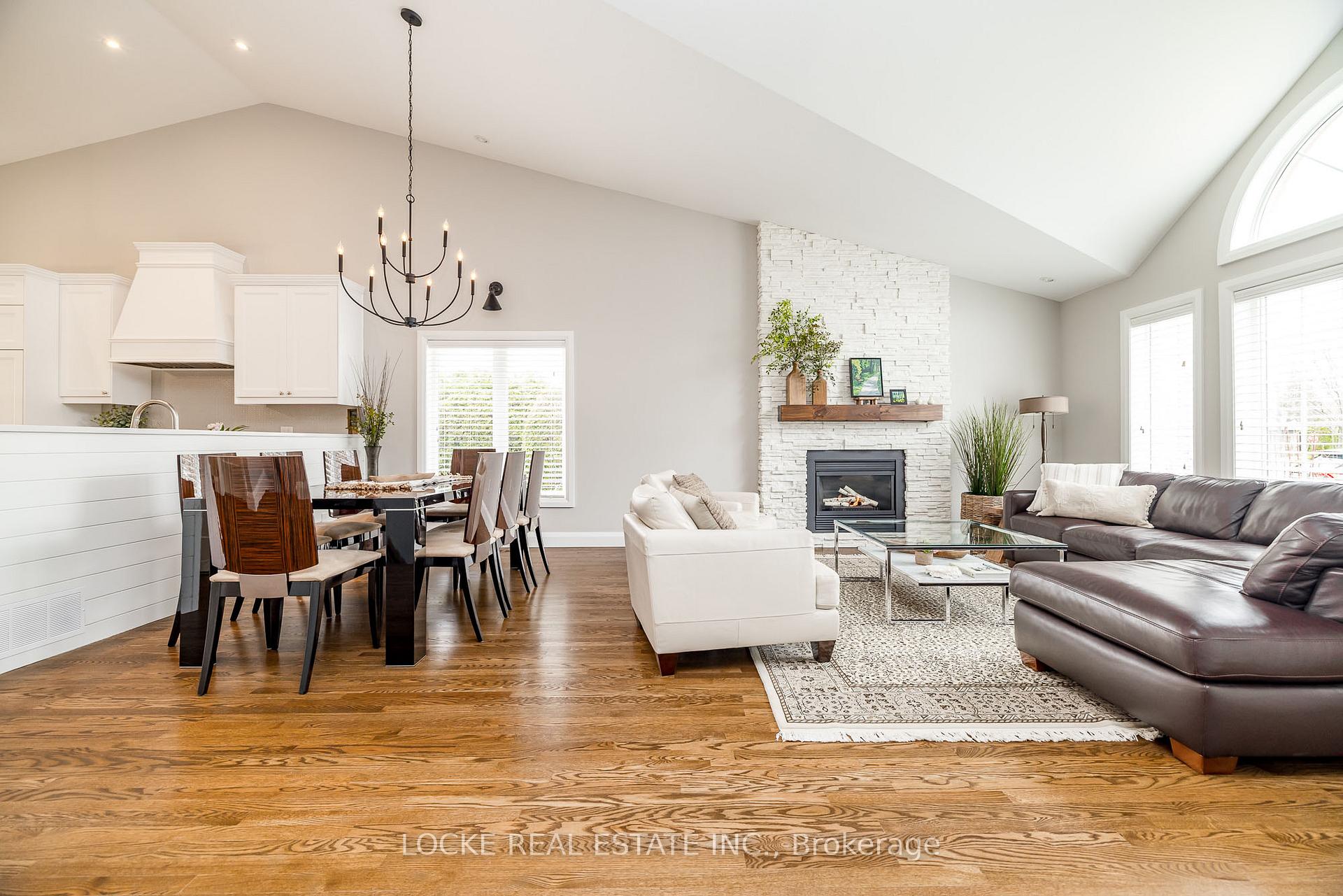 Photo 3 of 6149 Castle Pines Way, Ottawa, Chapel Hill South - Orleans Village — HOMEH