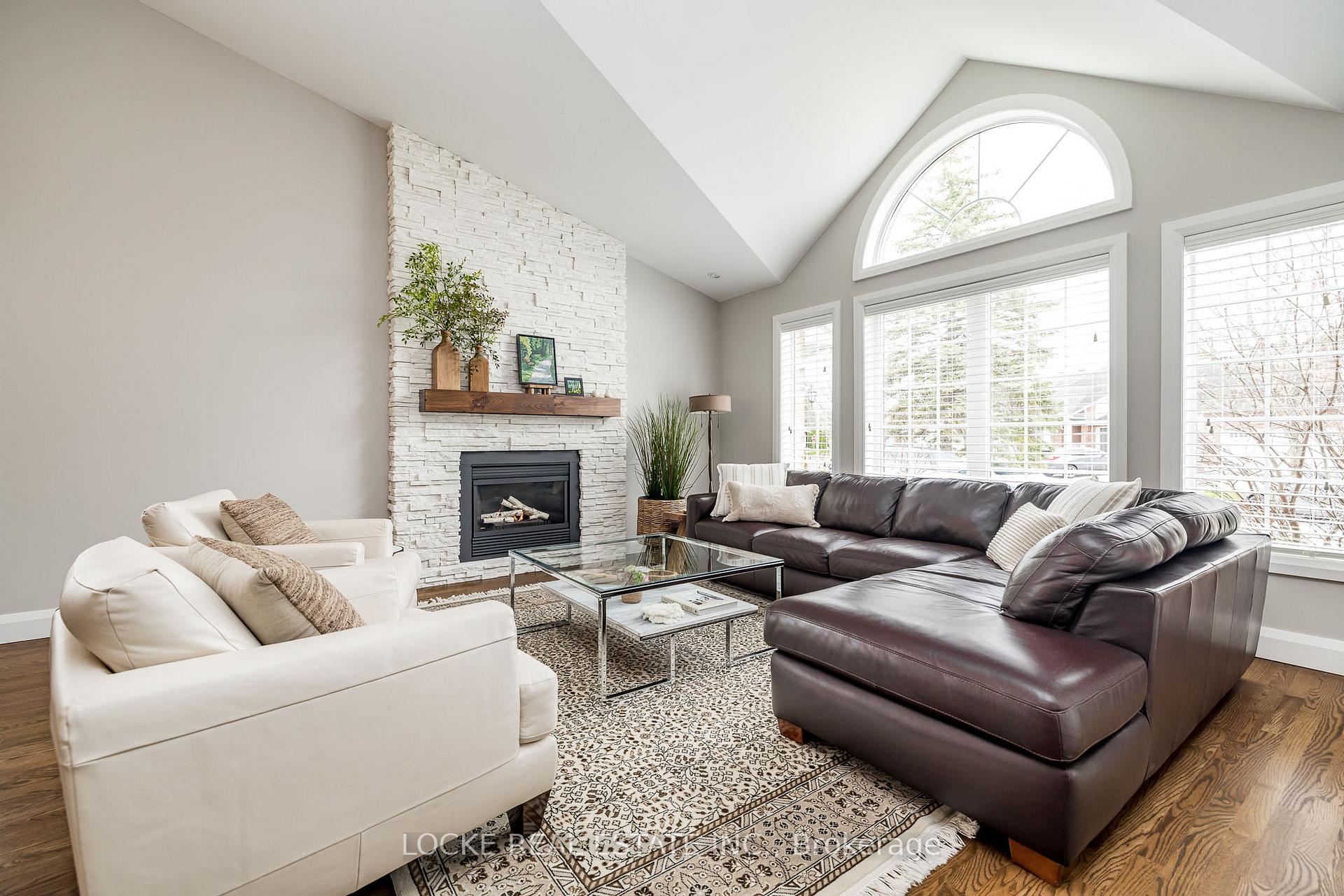 Photo 2 of 6149 Castle Pines Way, Ottawa, Chapel Hill South - Orleans Village — HOMEH