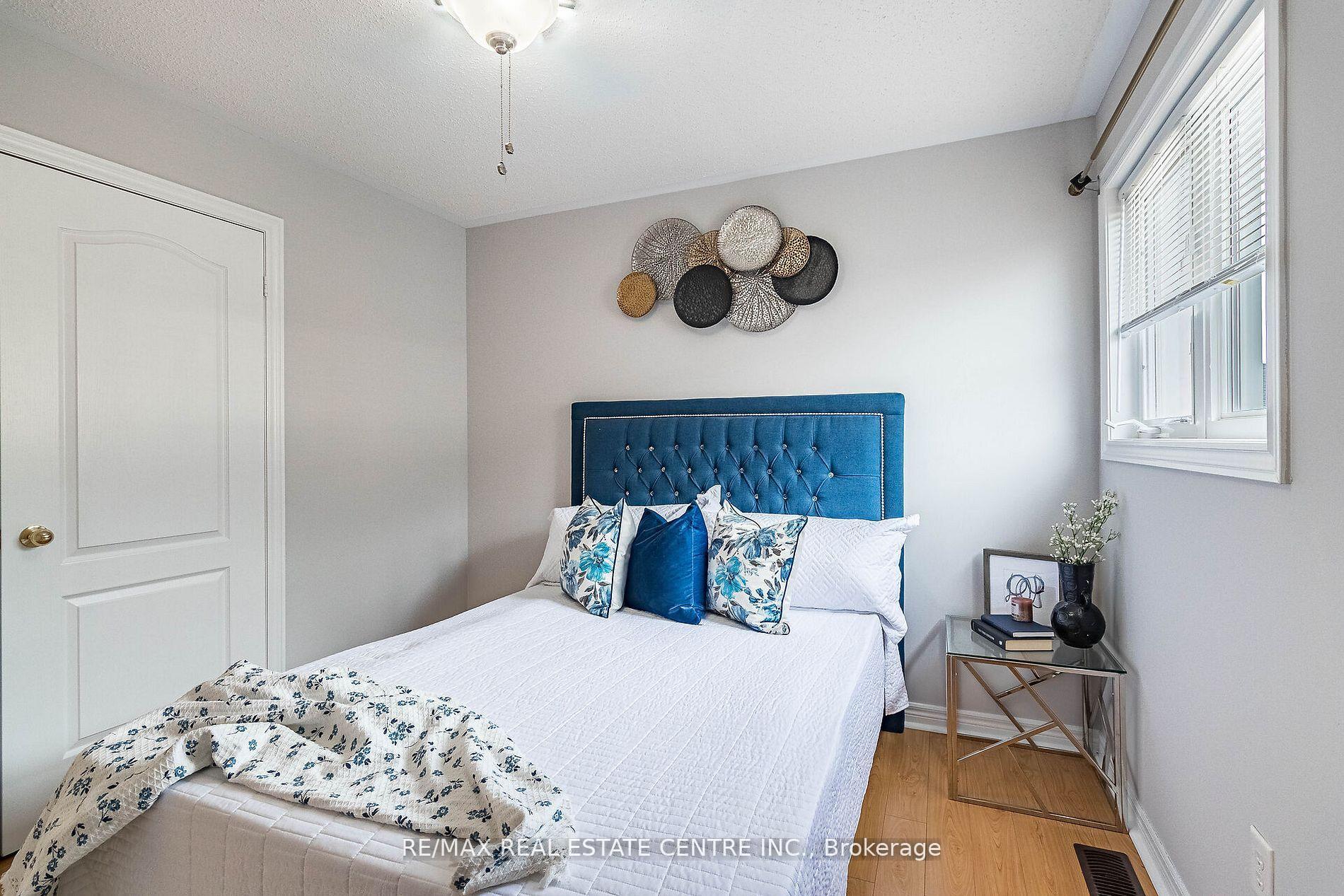 Photo 13 of 121 Stonechurch Crescent, Markham, Box Grove — HOMEH