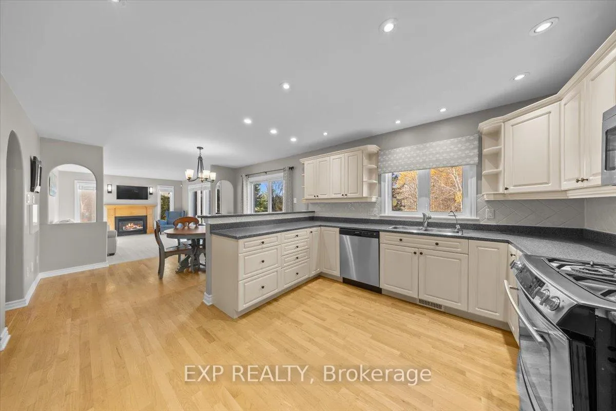 Photo 307 of 1346 Fox Valley Road, Ottawa, Greely — HOMEH