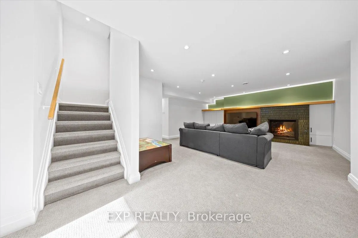 Photo 698 of 1346 Fox Valley Road, Ottawa, Greely — HOMEH