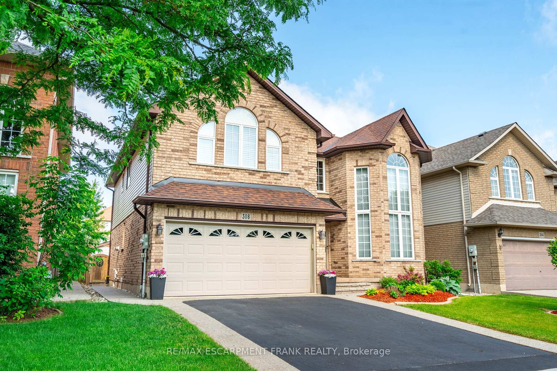 Photo 2 of 308 Kitty Murray Lane, Hamilton, Meadowlands — HOMEH