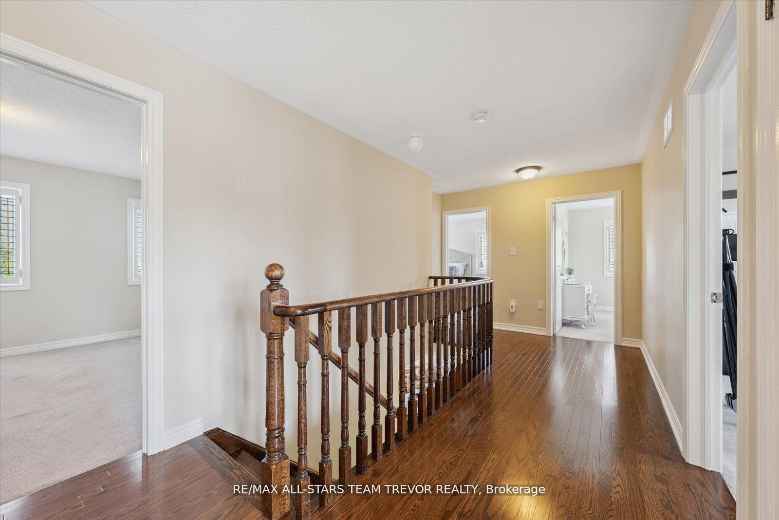 Photo 12 of 38 Mackenzie Court, Georgina, Keswick North — HOMEH