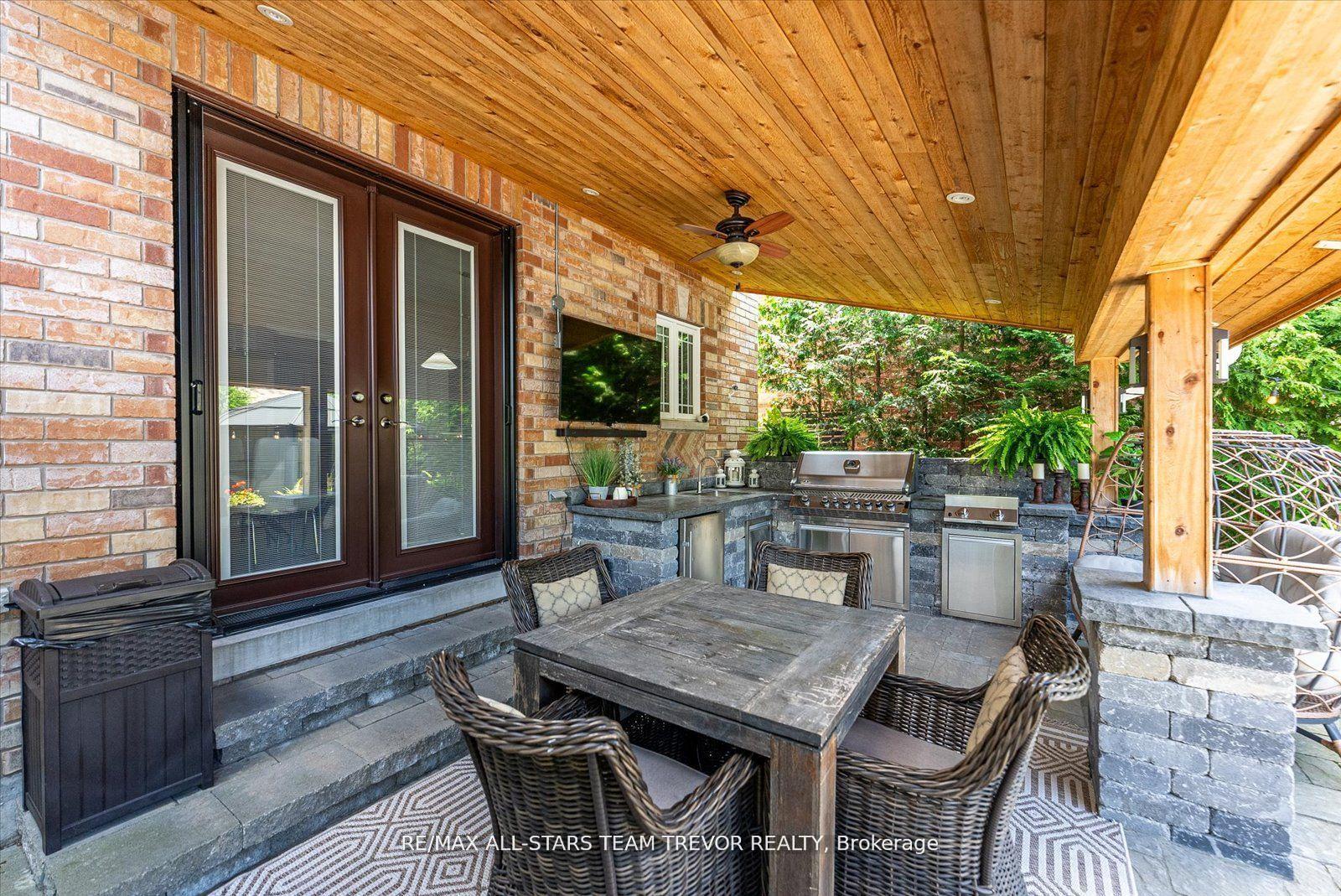 Photo 31 of 38 Mackenzie Court, Georgina, Keswick North — HOMEH