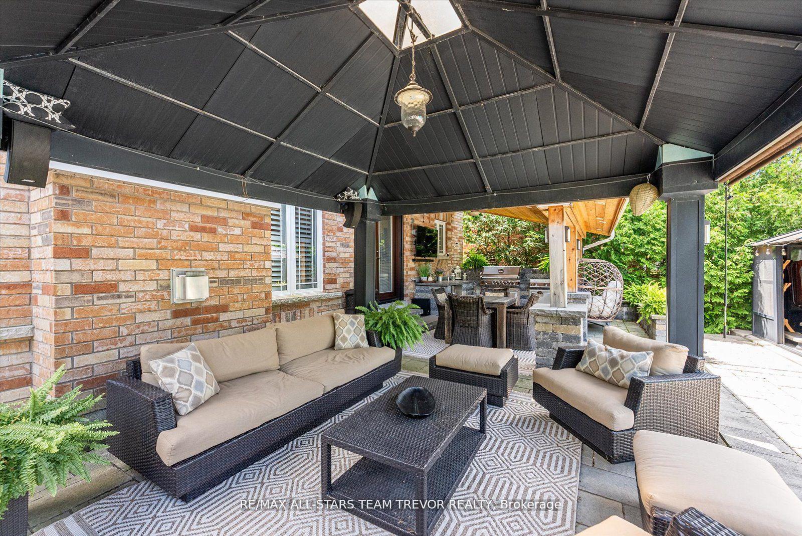 Photo 34 of 38 Mackenzie Court, Georgina, Keswick North — HOMEH