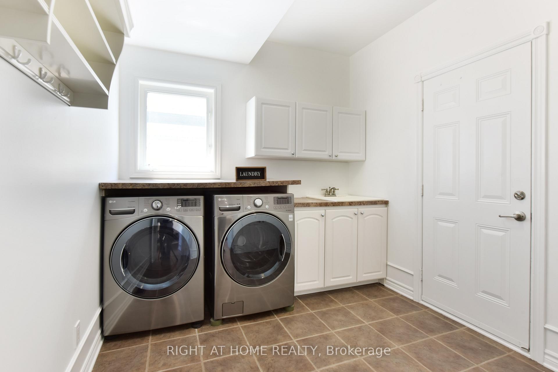 Photo 11 of 38 Cedar Valley Drive, Ottawa, Kanata - Bridlewood — HOMEH