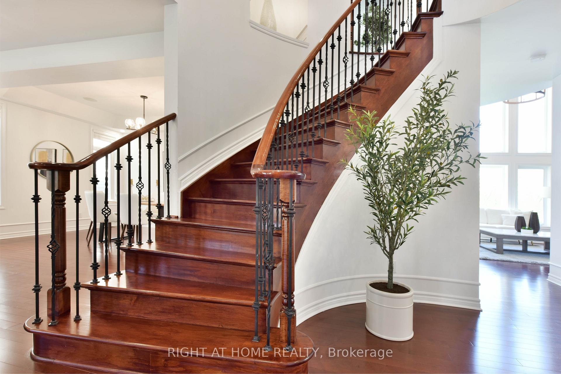 Photo 10 of 38 Cedar Valley Drive, Ottawa, Kanata - Bridlewood — HOMEH