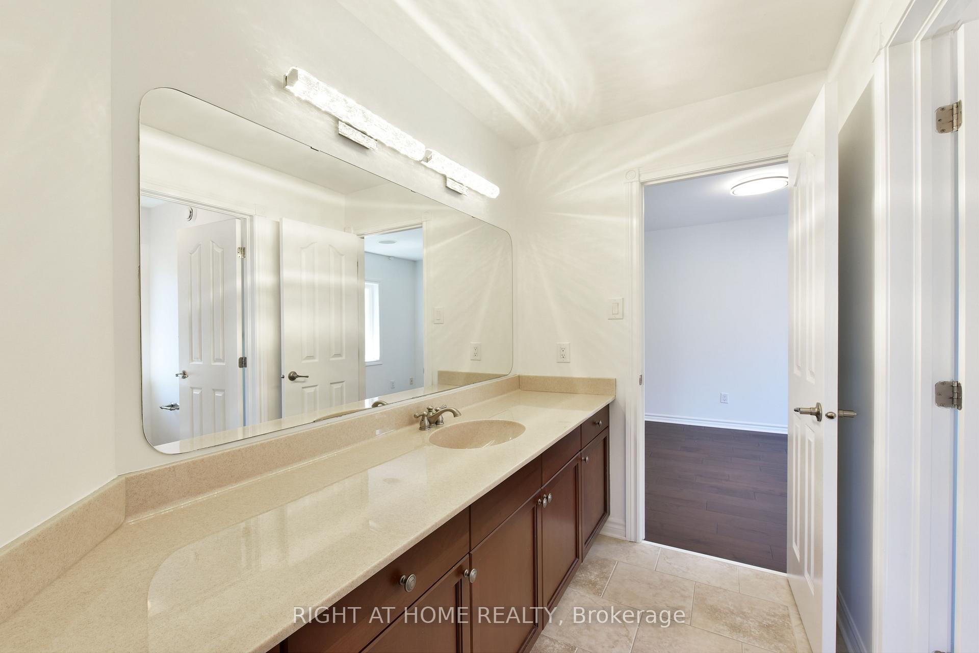 Photo 33 of 38 Cedar Valley Drive, Ottawa, Kanata - Bridlewood — HOMEH