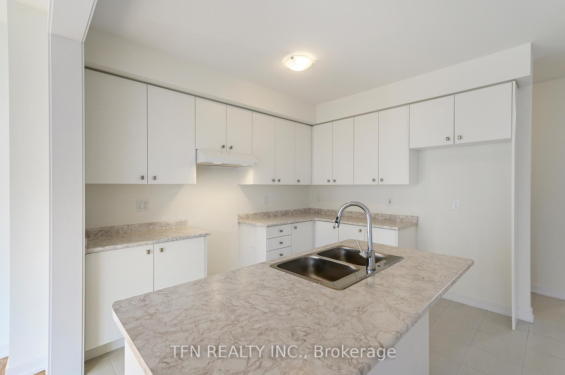 Photo 6 of 70 Wintergreen Crescent, Haldimand — HOMEH