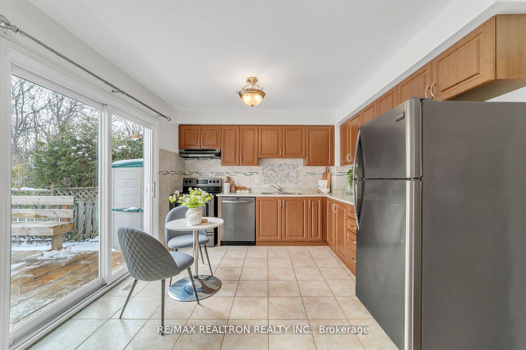 Photo 20 of 155 Dawlish Avenue, Aurora, Aurora Highlands — HOMEH