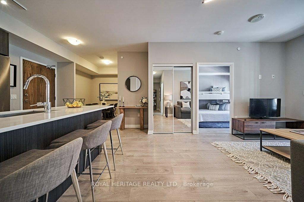 Photo 5 of Unit 530, 99 Eagle Rock Way, Vaughan, Maple — HOMEH
