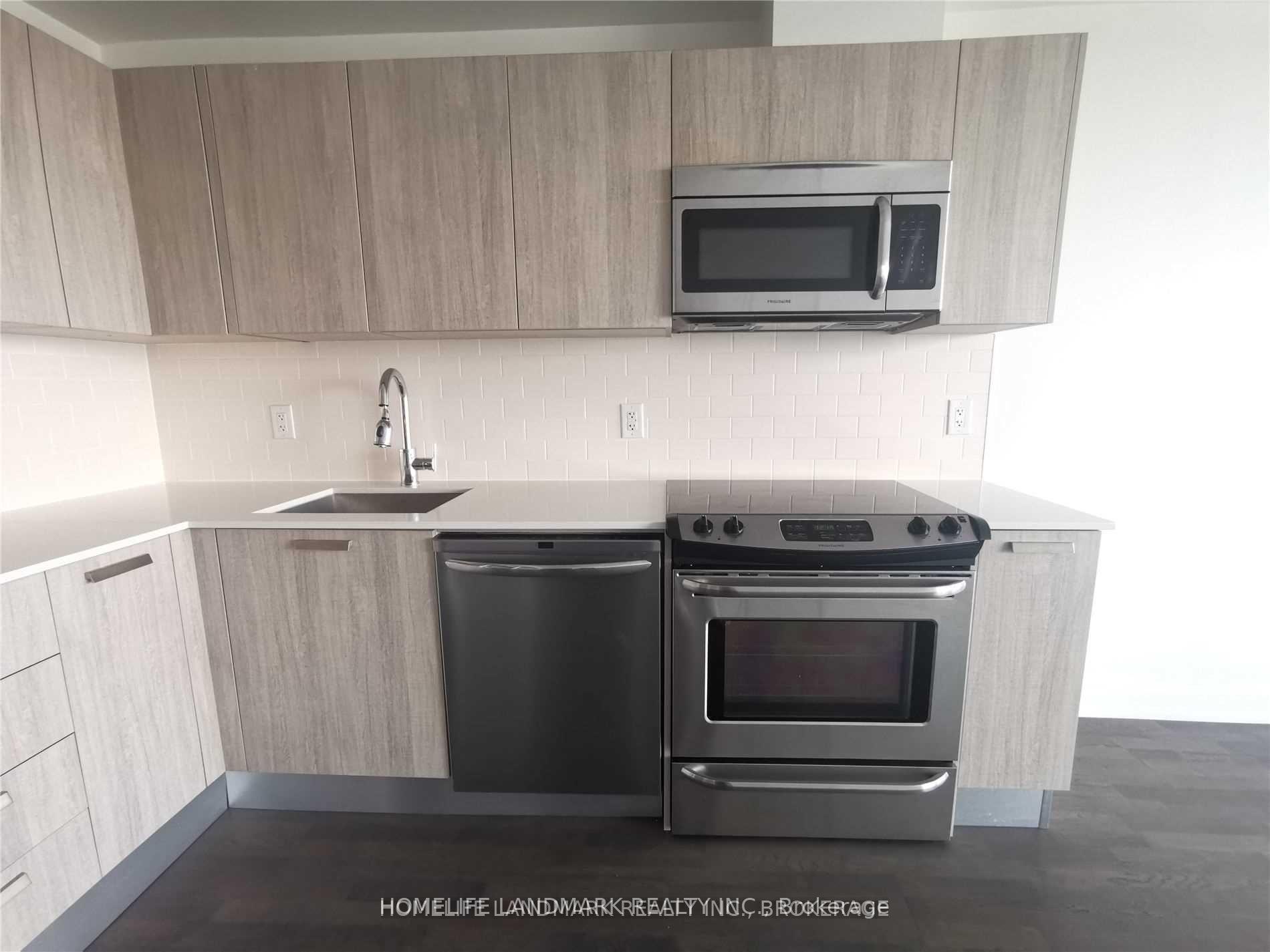Photo 5 of Unit 1703, 1815 Yonge Street, Toronto, Mount Pleasant West — HOMEH