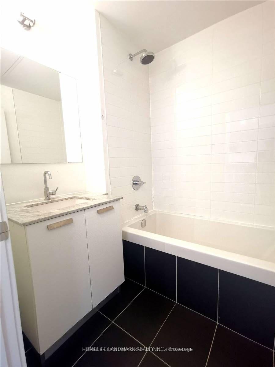 Photo 4 of Unit 1703, 1815 Yonge Street, Toronto, Mount Pleasant West — HOMEH