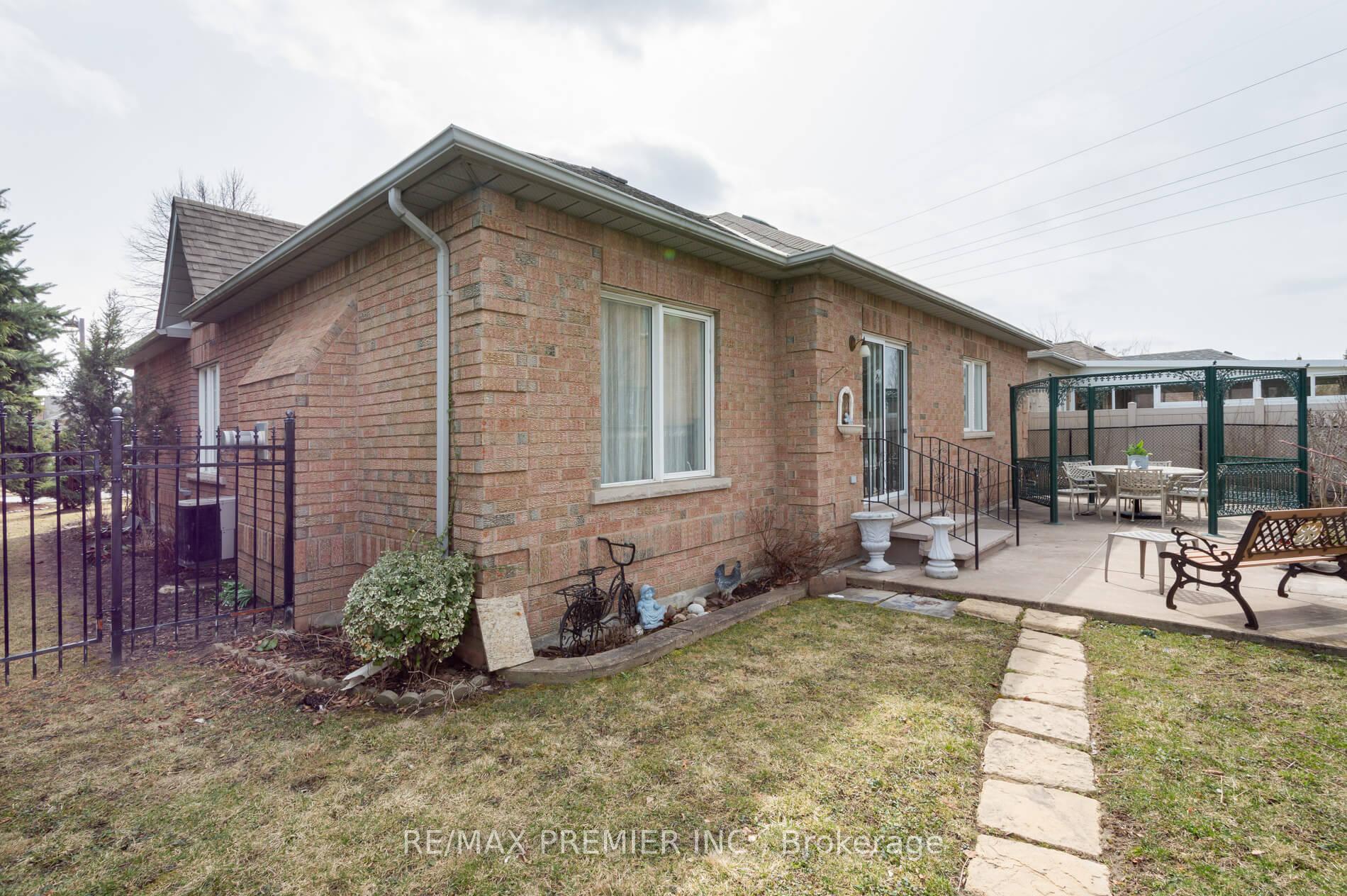 Photo 36 of 2 Lois Drive, Vaughan, Islington Woods — HOMEH