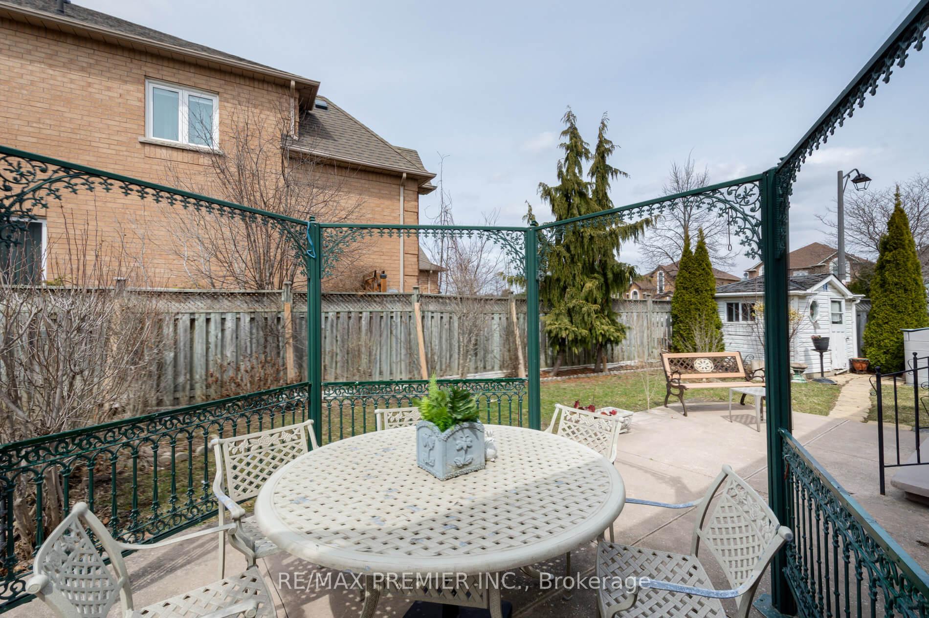 Photo 40 of 2 Lois Drive, Vaughan, Islington Woods — HOMEH