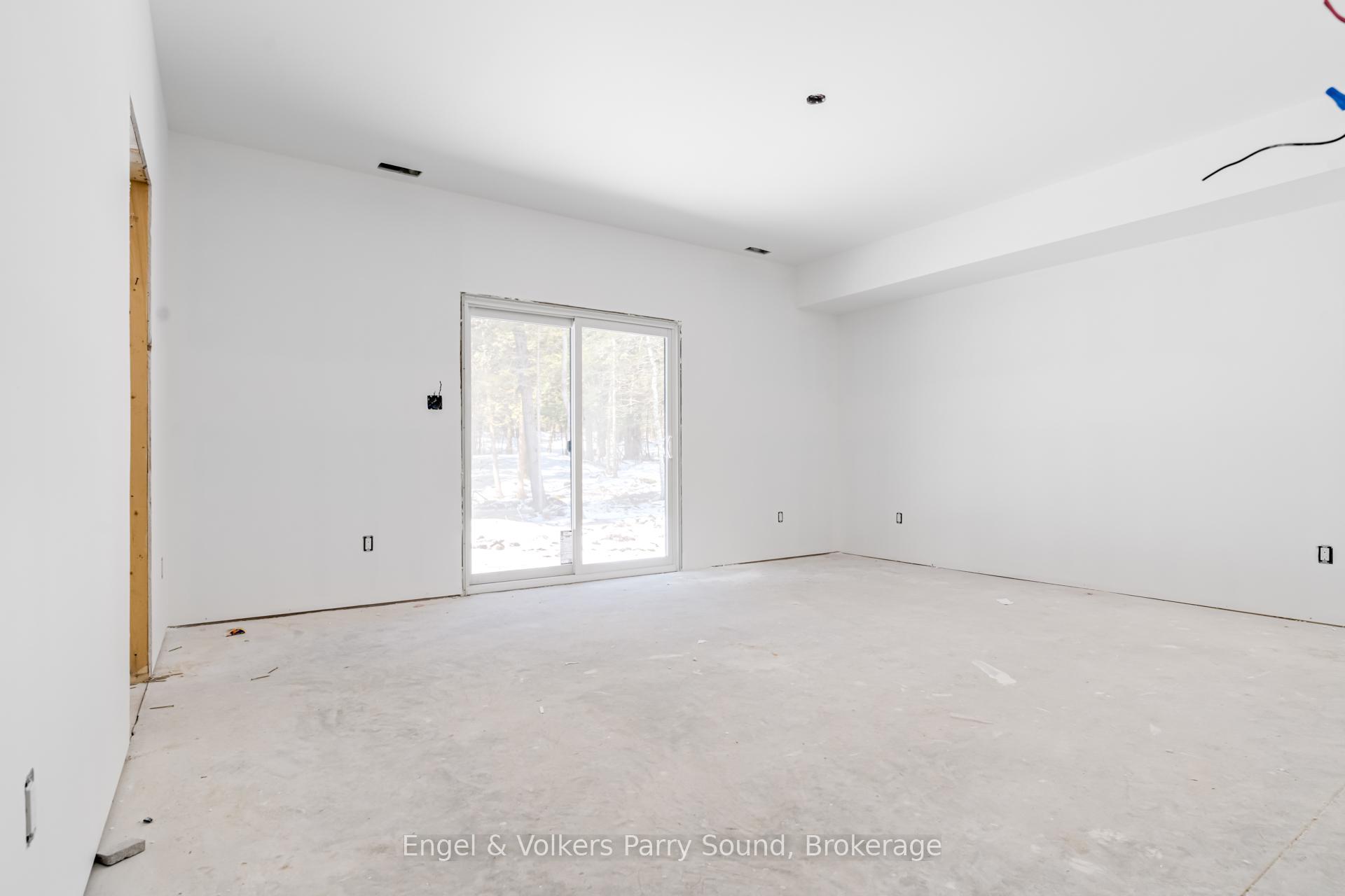 Photo 4 of 16 Lake Forest Drive, McDougall — HOMEH