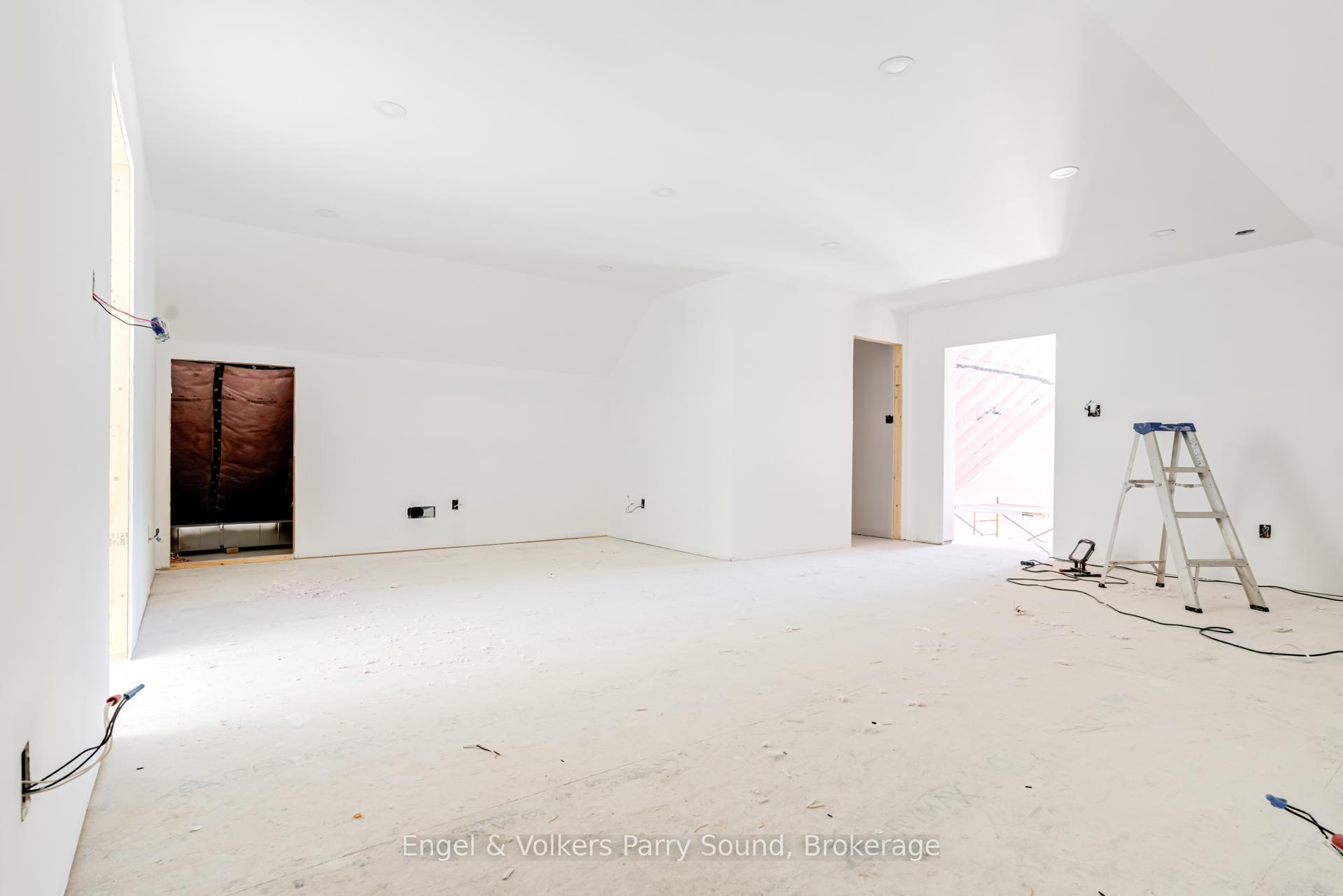 Photo 10 of 16 Lake Forest Drive, McDougall — HOMEH