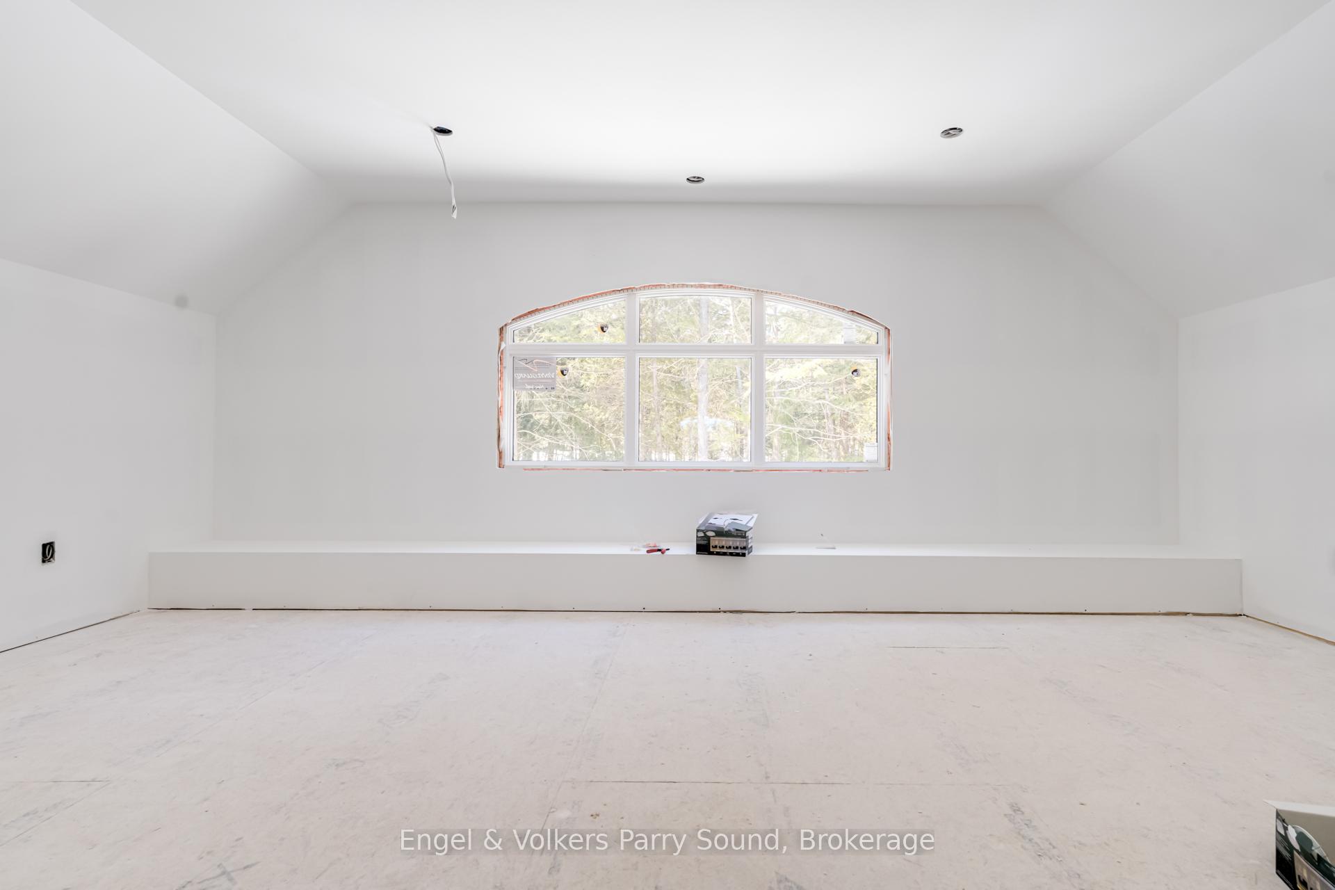 Photo 14 of 16 Lake Forest Drive, McDougall — HOMEH