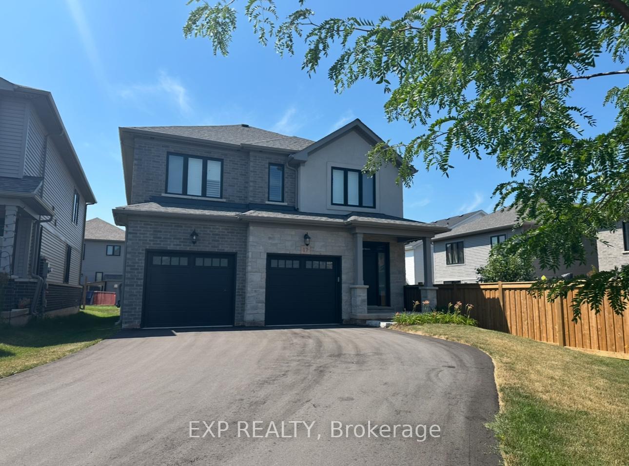 Photo 1 of 17 Vinifera Drive, Grimsby, Grimsby East — HOMEH