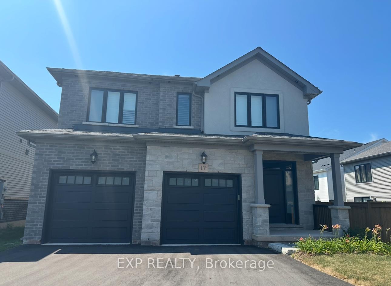 Photo 6 of 17 Vinifera Drive, Grimsby, Grimsby East — HOMEH
