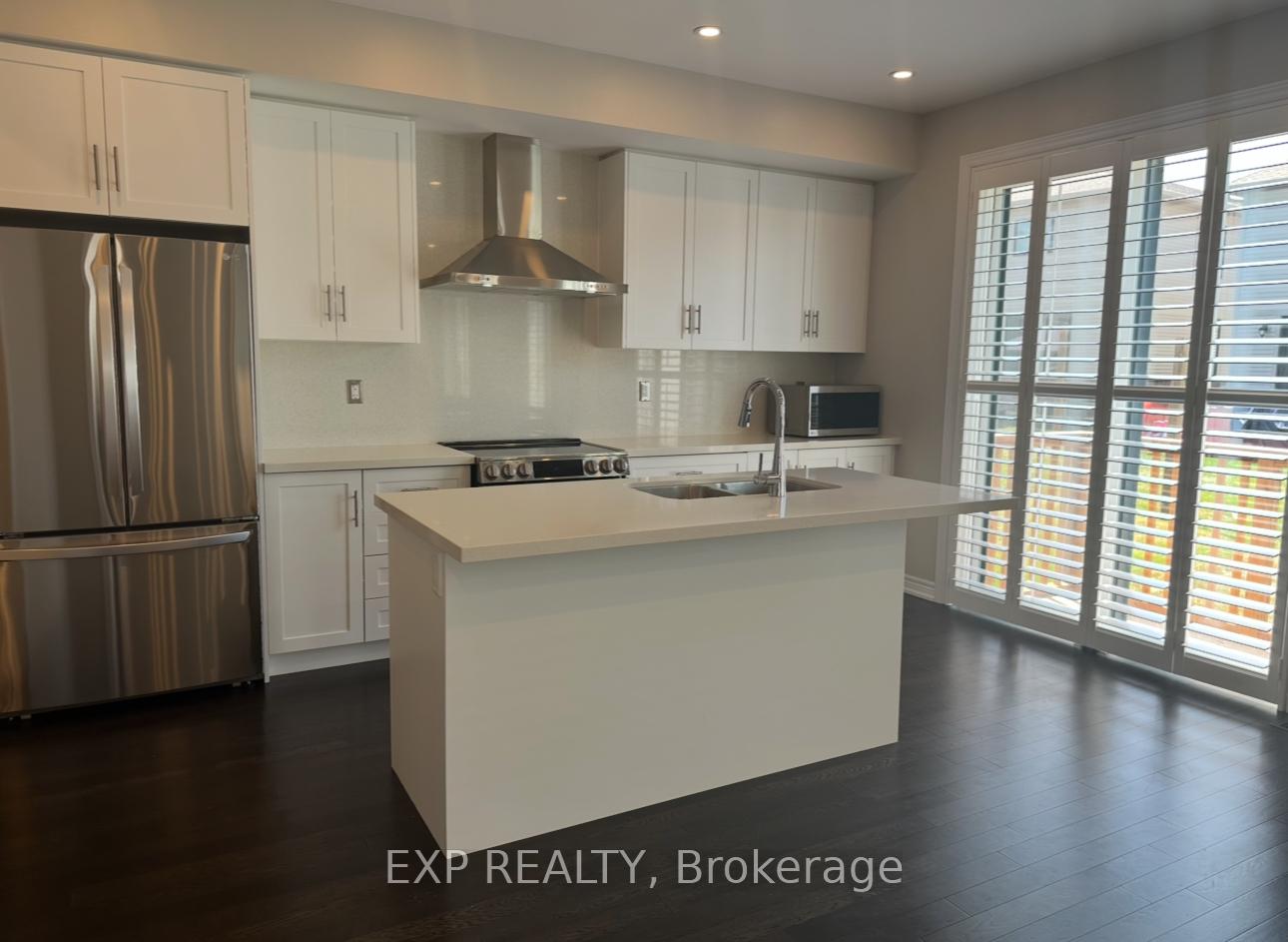 Photo 4 of 17 Vinifera Drive, Grimsby, Grimsby East — HOMEH