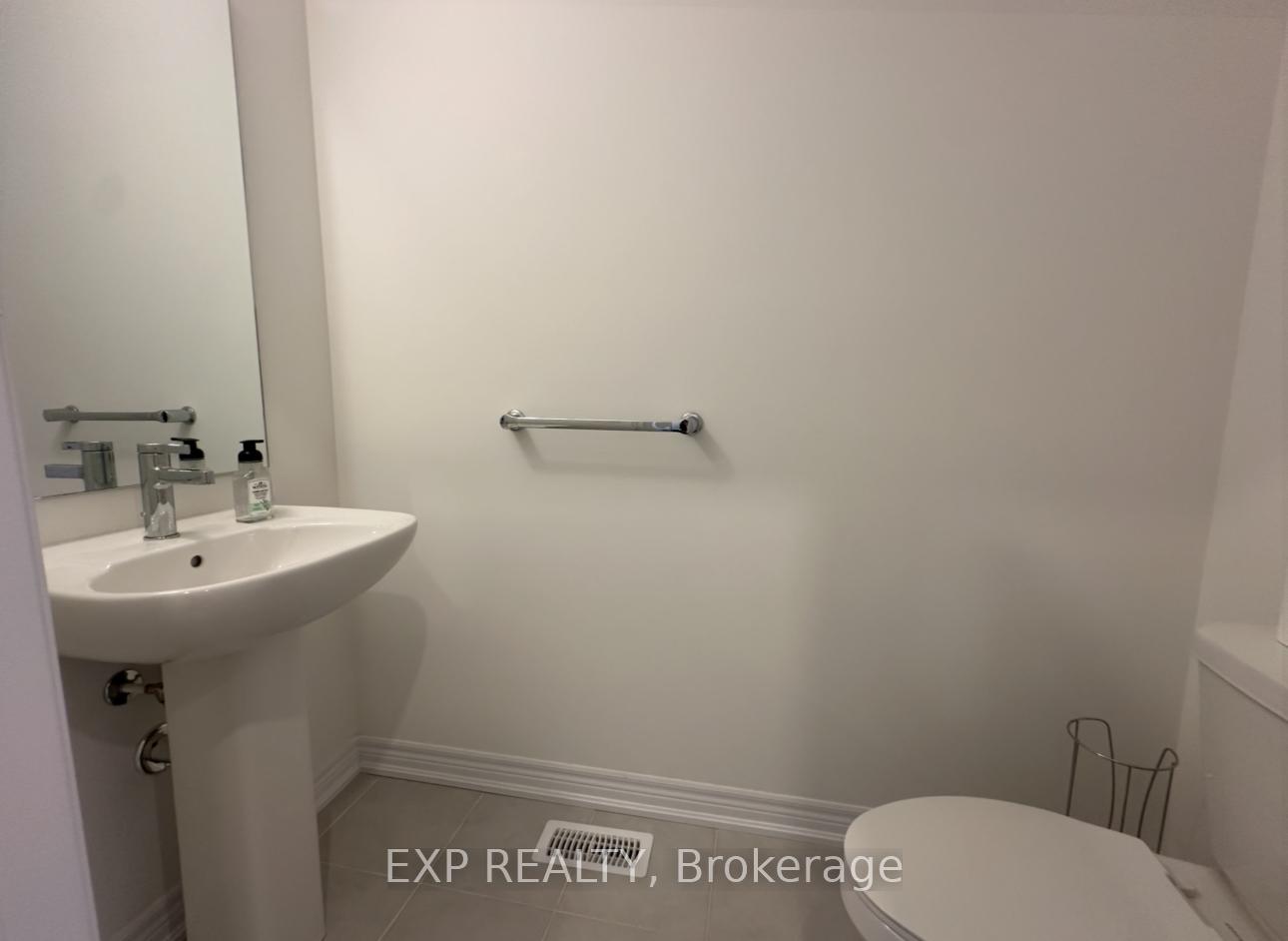 Photo 24 of 17 Vinifera Drive, Grimsby, Grimsby East — HOMEH