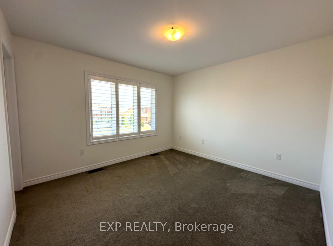 Photo 22 of 17 Vinifera Drive, Grimsby, Grimsby East — HOMEH