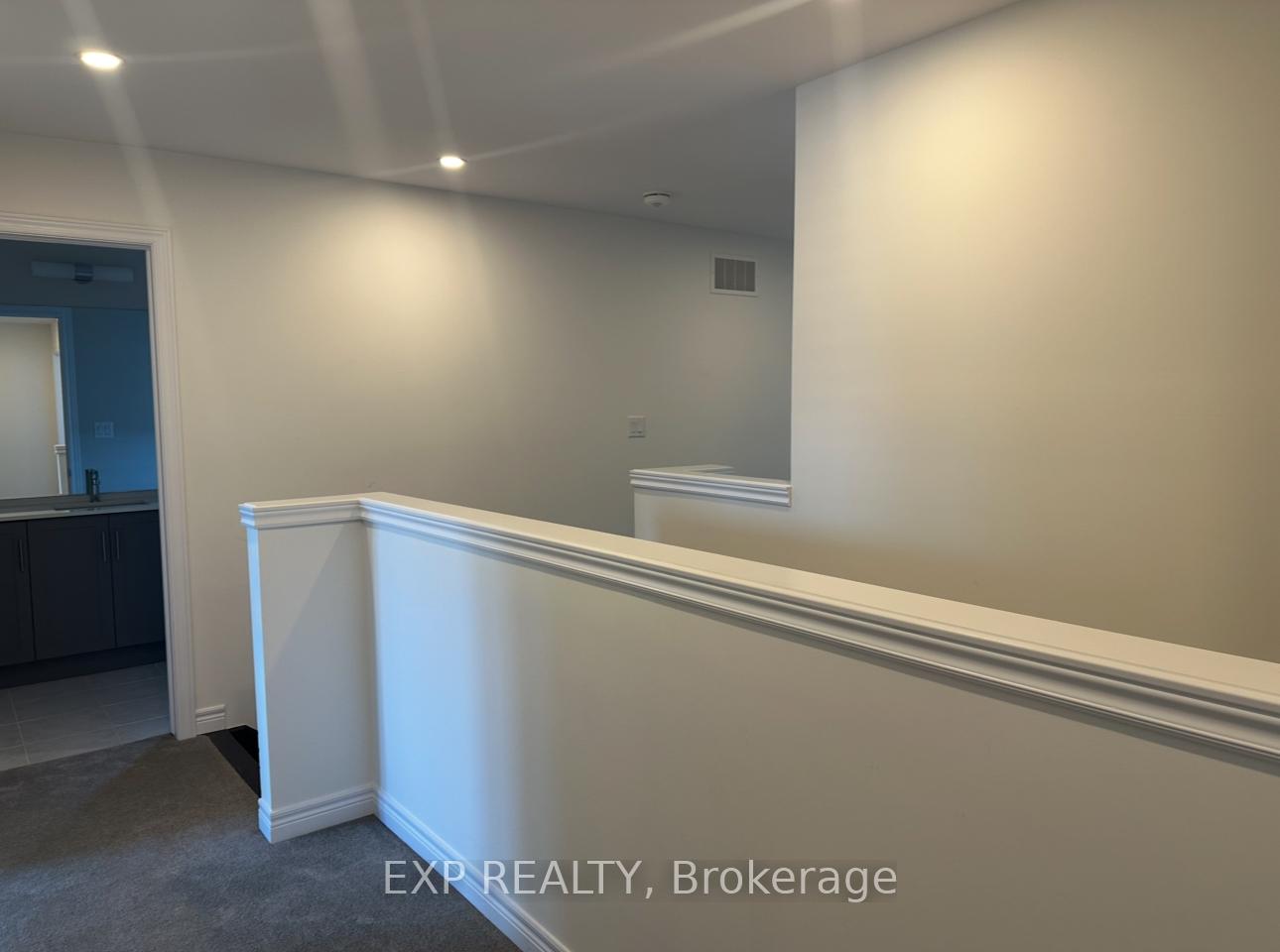 Photo 14 of 17 Vinifera Drive, Grimsby, Grimsby East — HOMEH