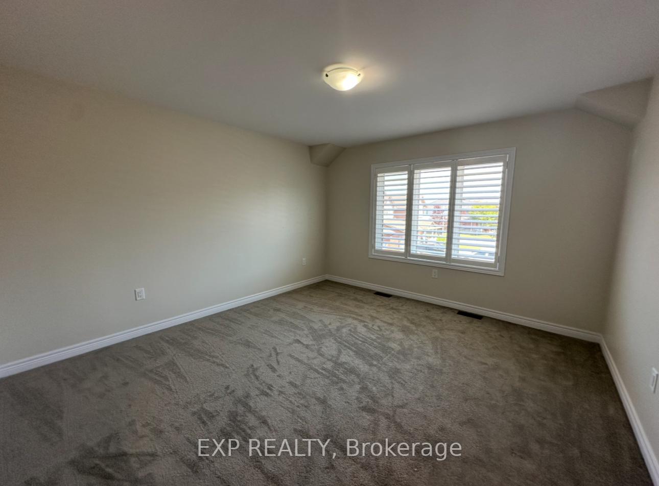 Photo 27 of 17 Vinifera Drive, Grimsby, Grimsby East — HOMEH