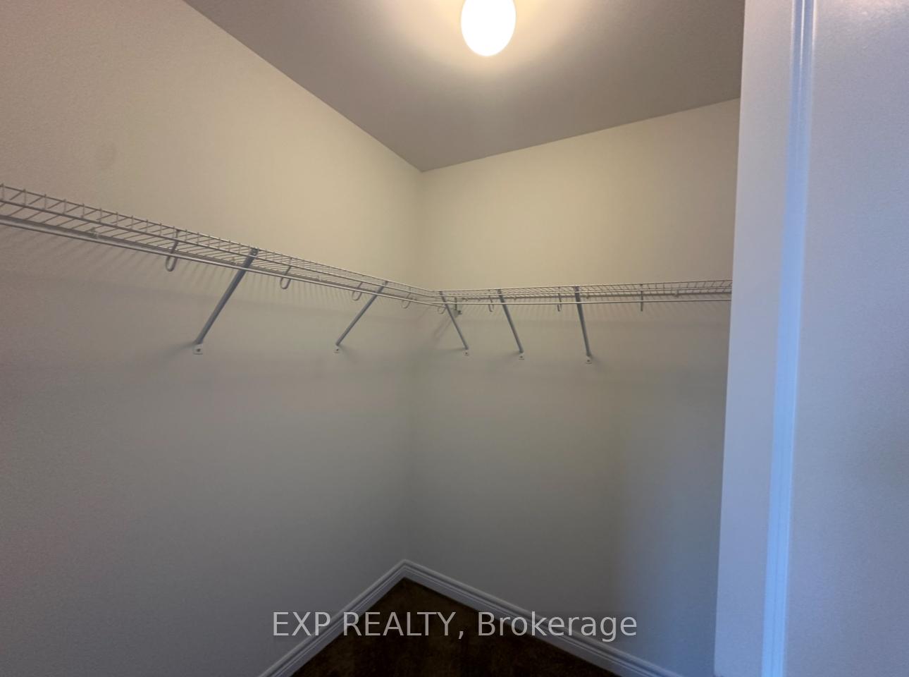 Photo 7 of 17 Vinifera Drive, Grimsby, Grimsby East — HOMEH