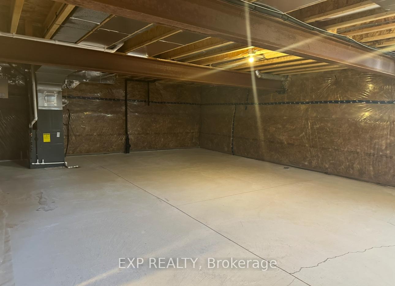 Photo 31 of 17 Vinifera Drive, Grimsby, Grimsby East — HOMEH