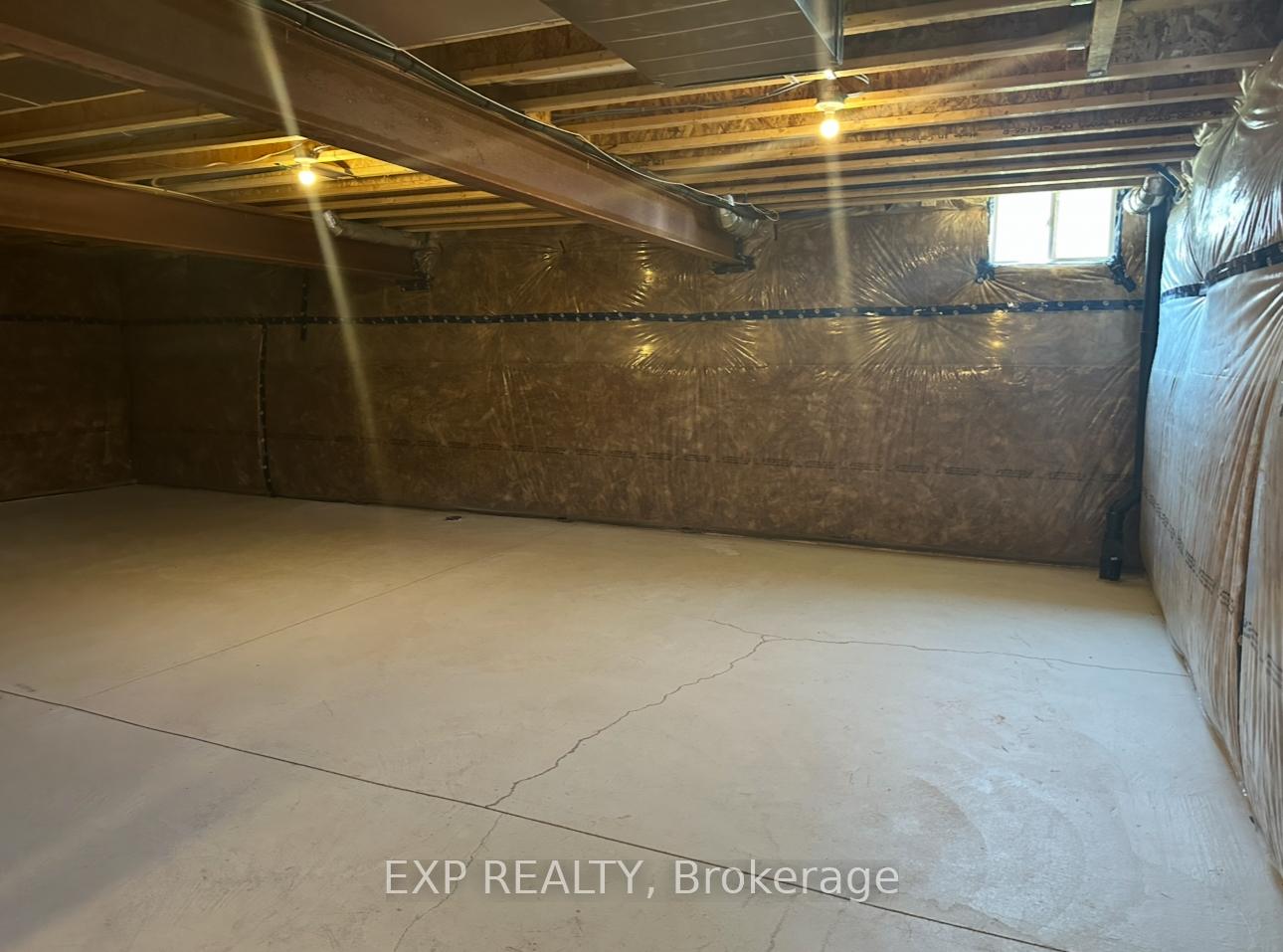 Photo 36 of 17 Vinifera Drive, Grimsby, Grimsby East — HOMEH