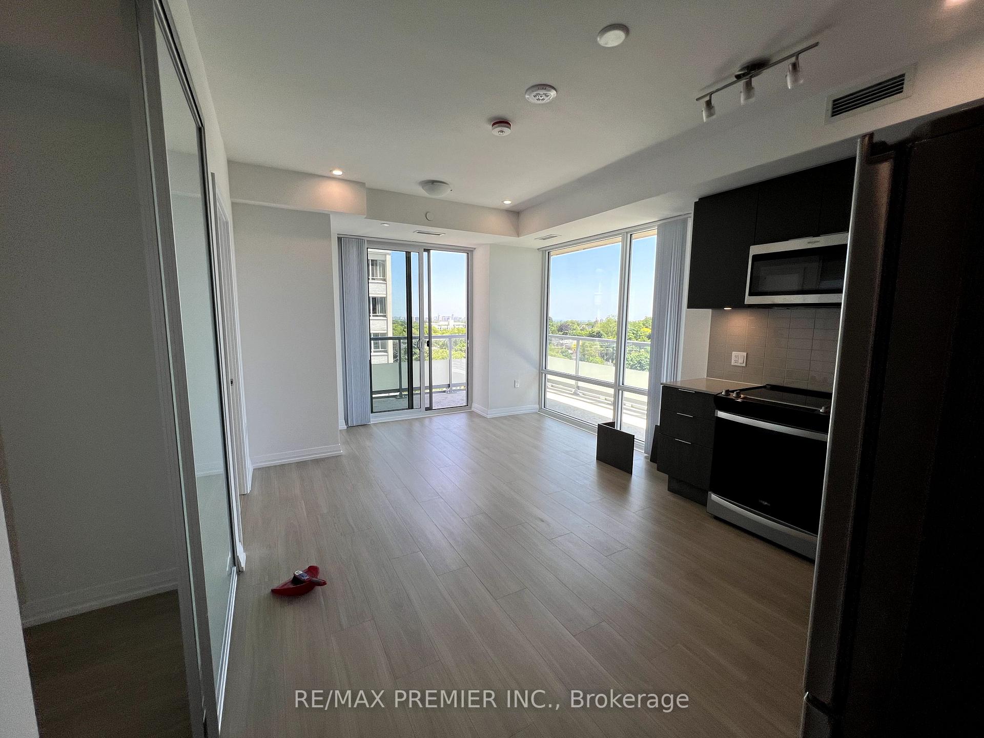 Photo 6 of Unit 1207, 25 Holly Street, Toronto, Mount Pleasant East — HOMEH