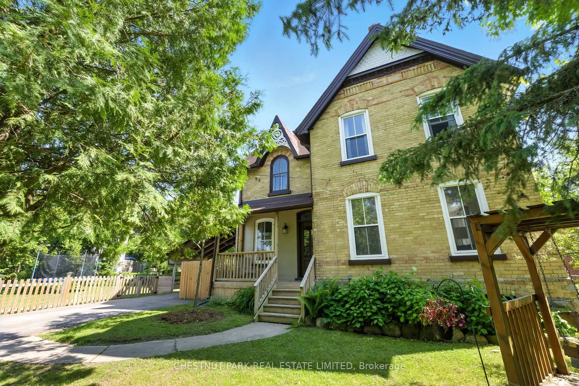 Front of 98 Reach Street